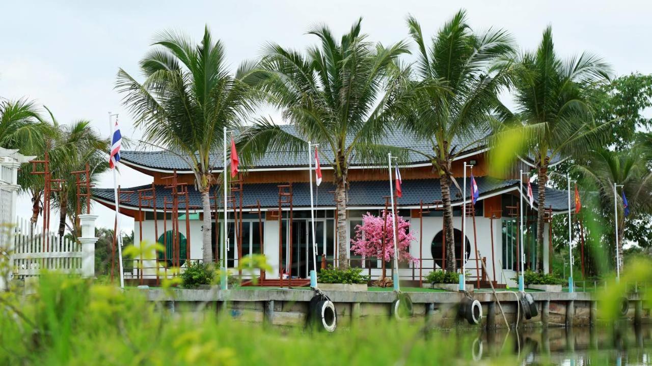 Nov Koh Kong Resort Phumi Sre Thmei エクステリア 写真